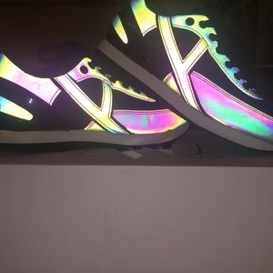 YRU Reflective Flash Sneakers